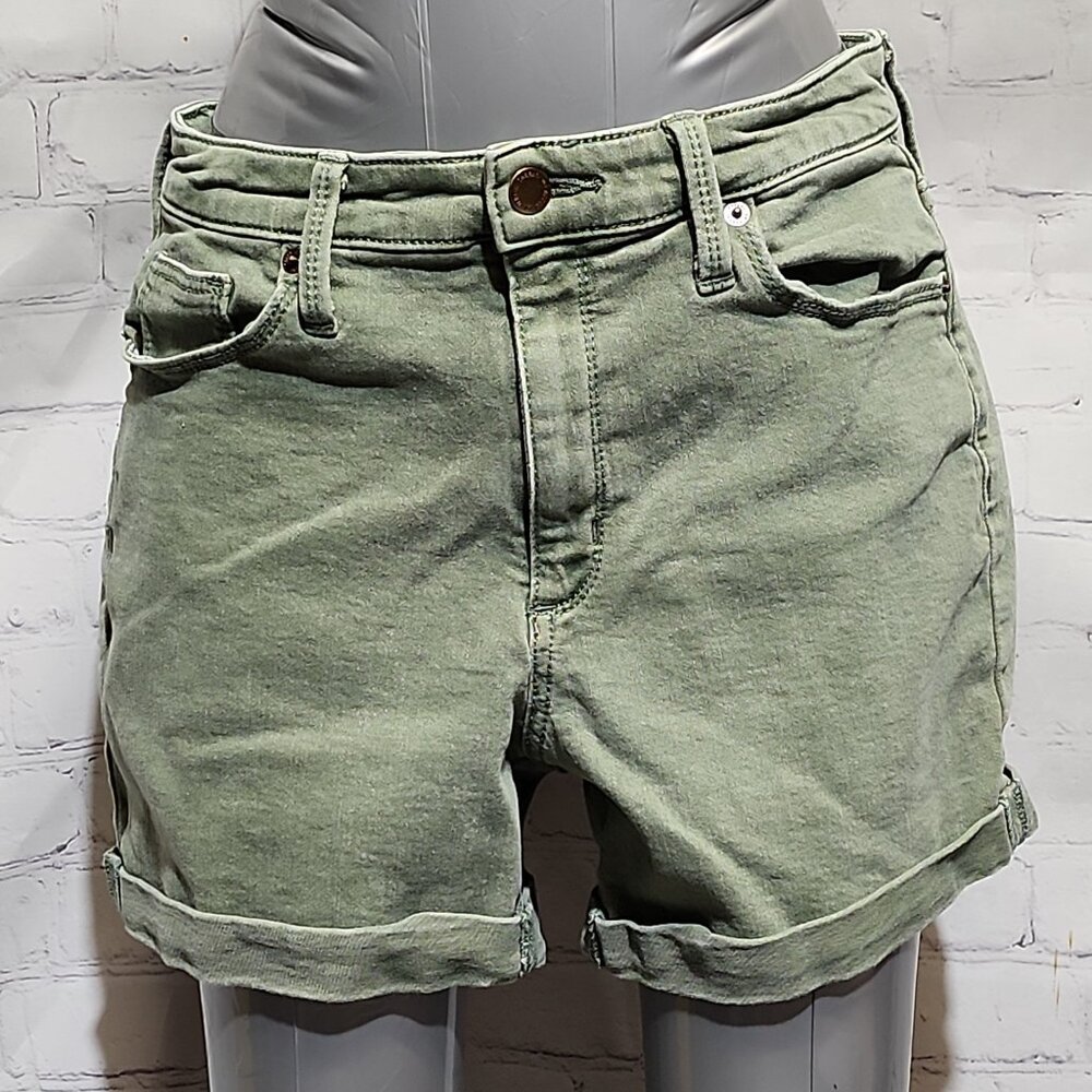 Universal Thread High Rise Midi shorts